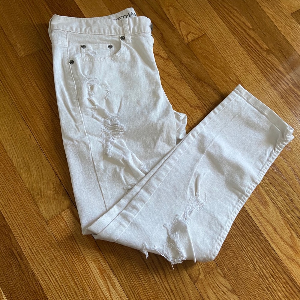 White distressed boyfriend jeans (never worn!!)